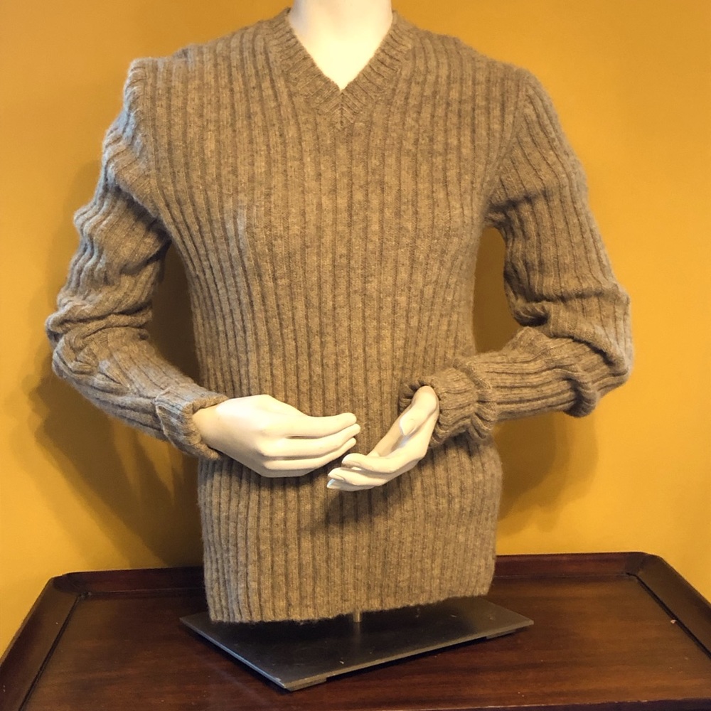 EUC Abercrombie & Fitch Women’s 100% Wool Sweater Tan Medium